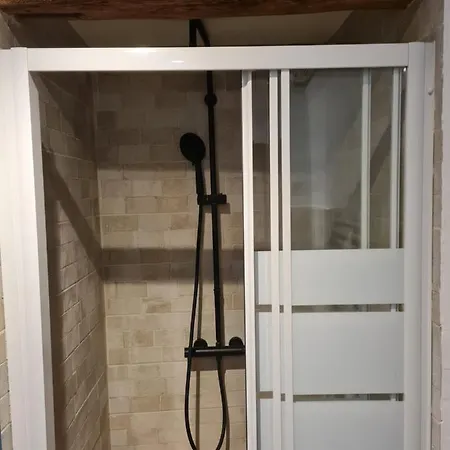 Triplex Avec Vue Sur Place Du Centre Historique. Apartment